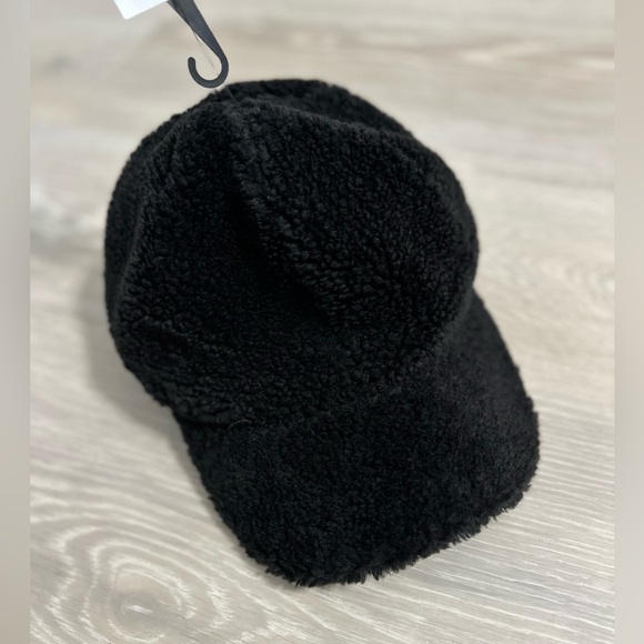 UGG Women\'s UGGfluff Baseball Cap
Black Sherpa main image 4
